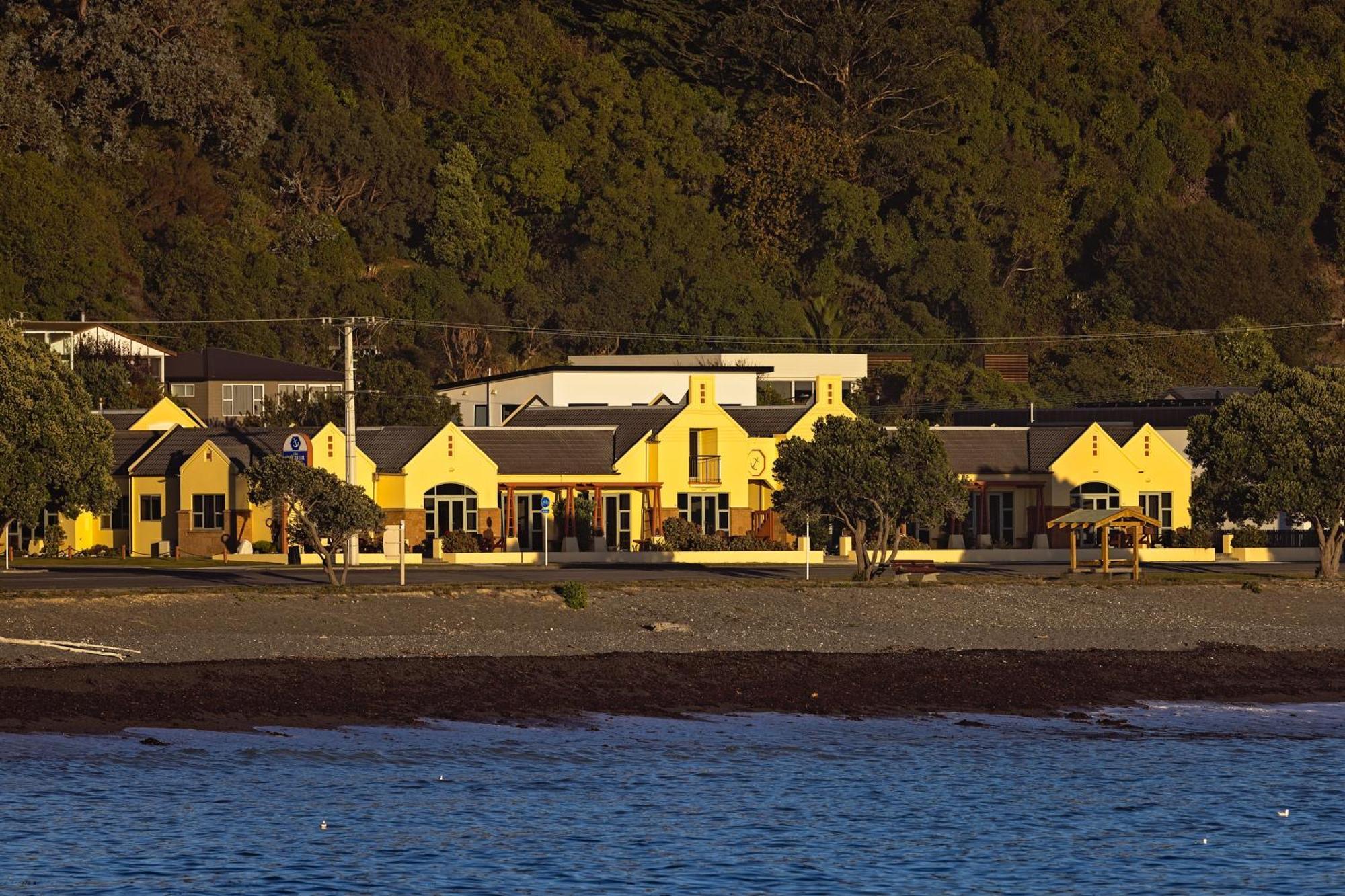 The Anchor Inn Beachfront Motel Кайкоура Екстер'єр фото